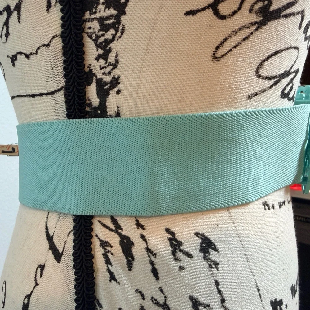 90's Elastic Cinch Belt Women Teal Floral Buckle Retro Stretchy Waist Plastic